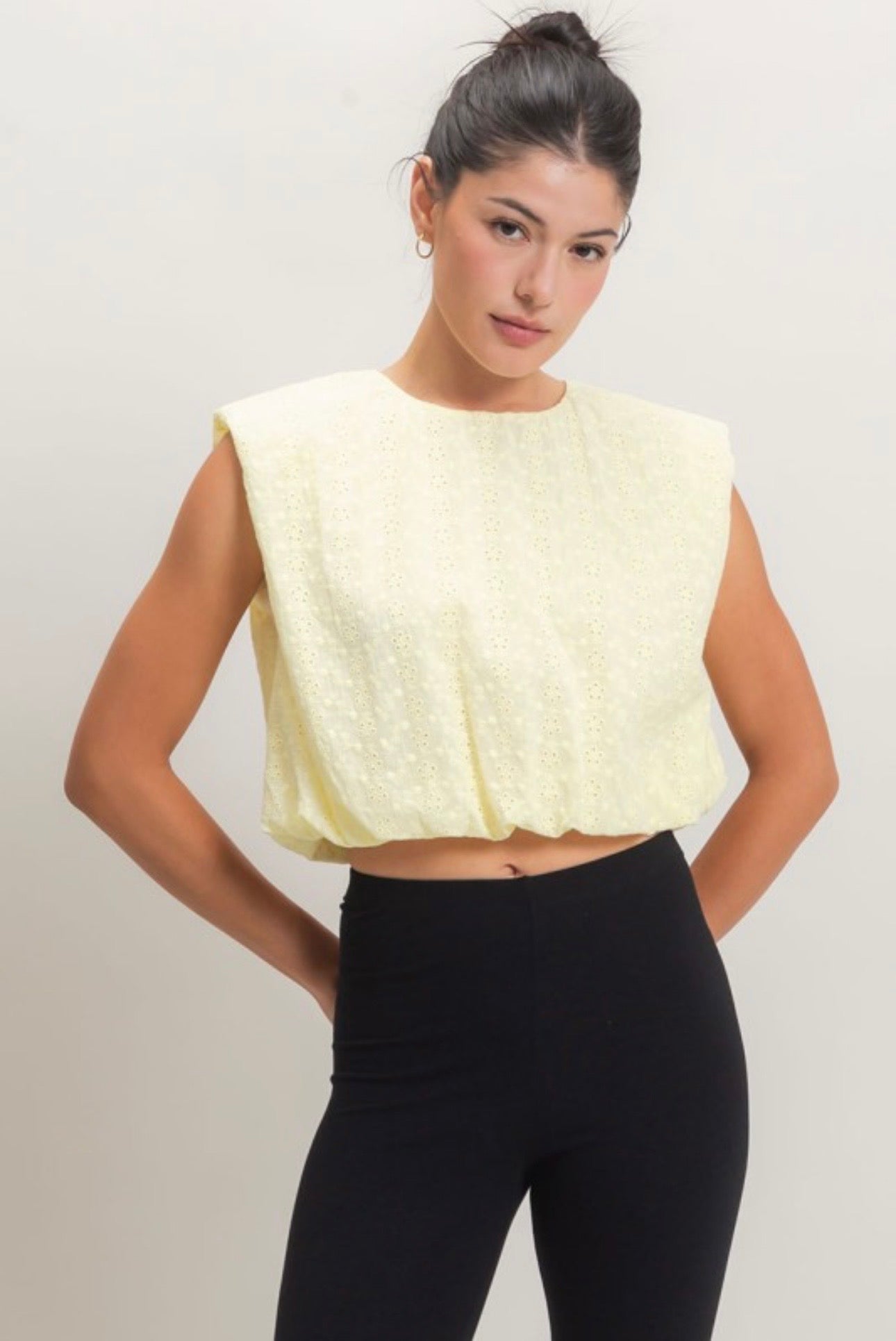 Pale yellow top