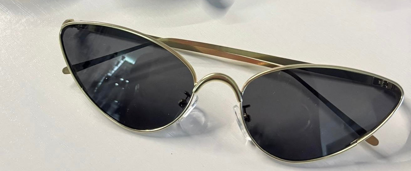Cat eye sunglasses