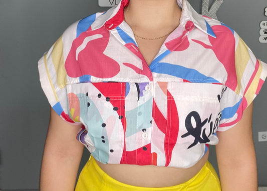 Multi color white top