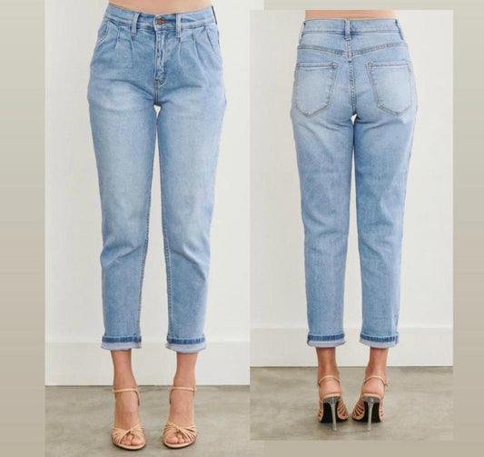 Light mom jean